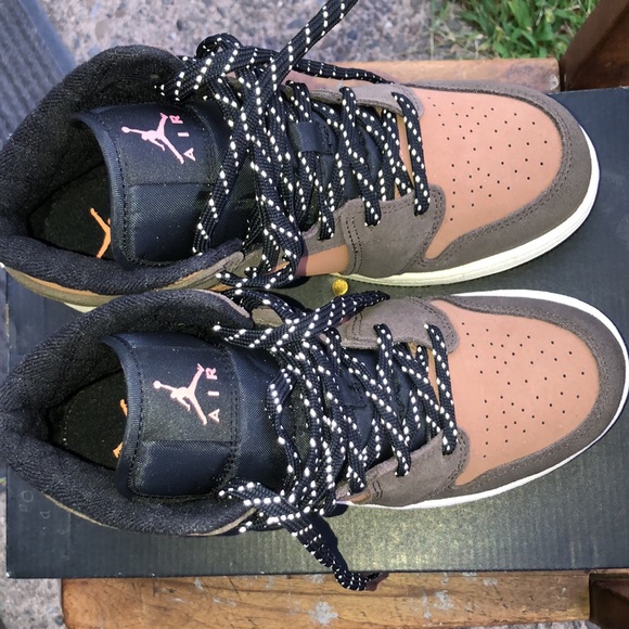 Nike Air Jordan Mid SE Dark Chocolate Earth Tone - Picture 6 of 8